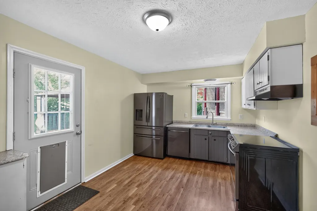 589 Plainview Road Lexington KY 40517