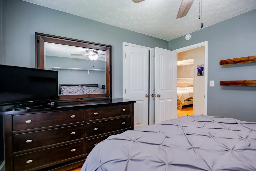332 Anita Drive Paducah KY 42003
