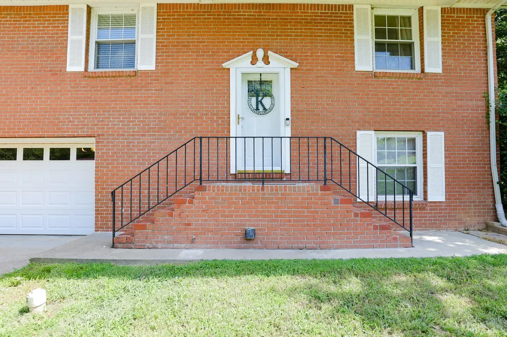 332 Anita Drive Paducah KY 42003