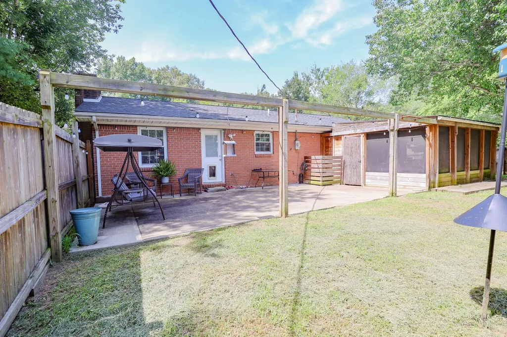 332 Anita Drive Paducah KY 42003