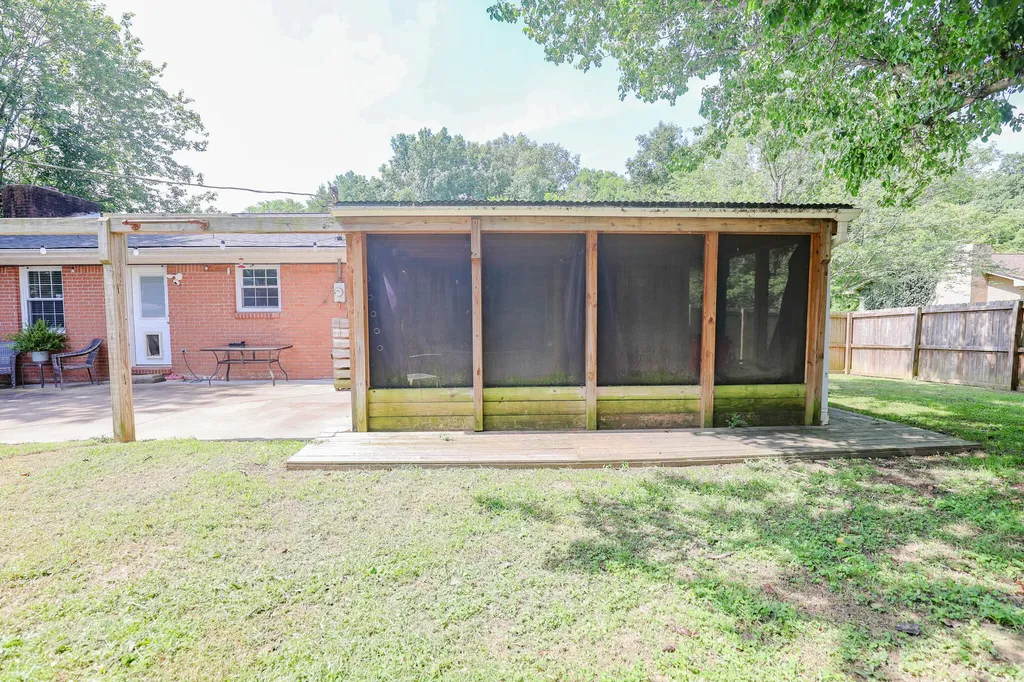 332 Anita Drive Paducah KY 42003
