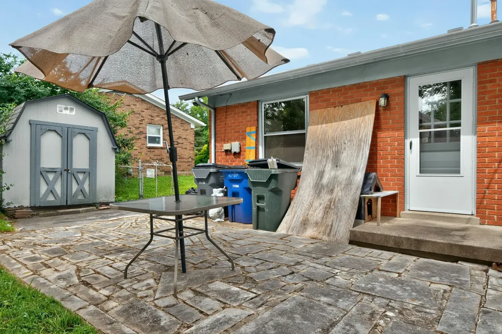 2184 Stephens Lane Lexington KY 40504
