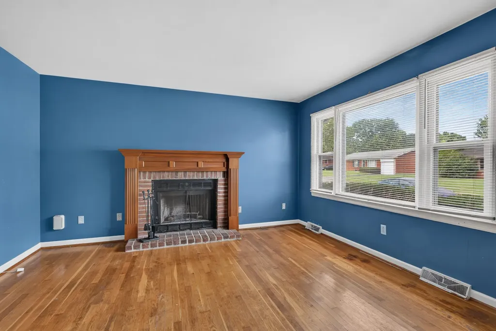 2184 Stephens Lane Lexington KY 40504
