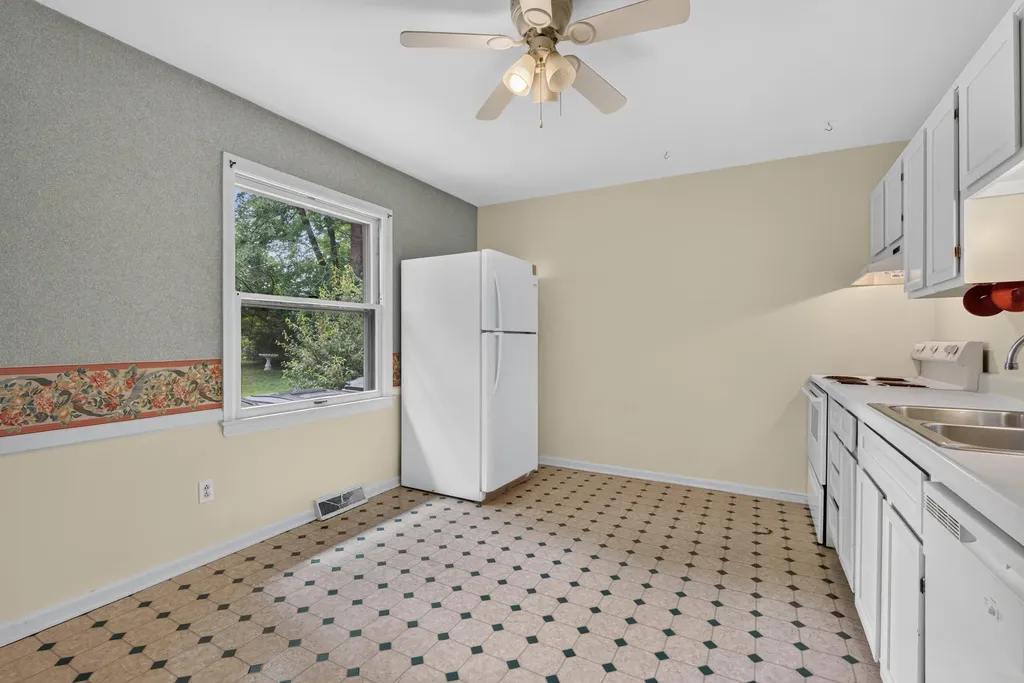 2184 Stephens Lane Lexington KY 40504