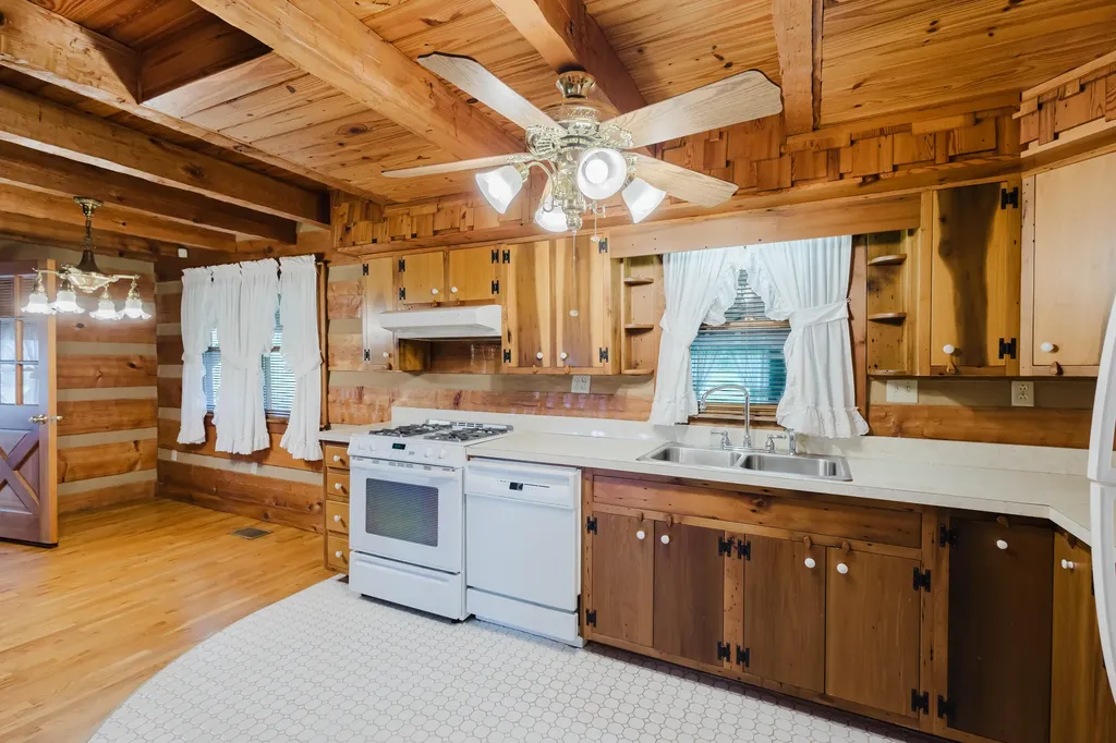 210 Hensley Lane Richmond KY 40475