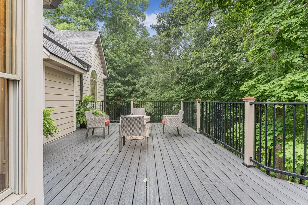 216 Avawam Drive Richmond KY 40475