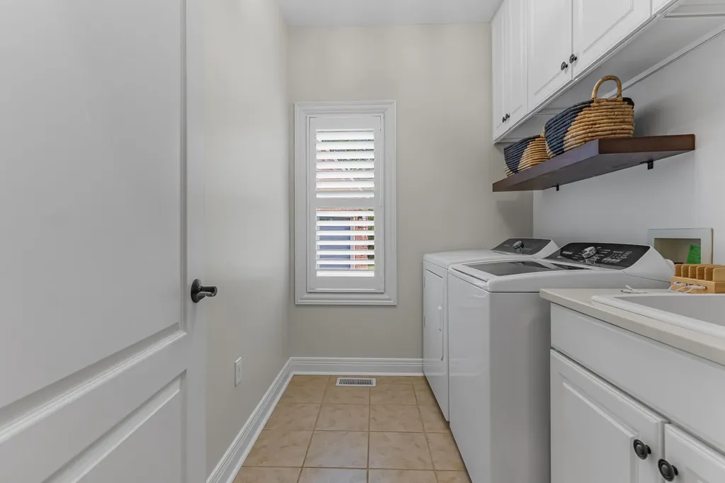 216 Avawam Drive Richmond KY 40475