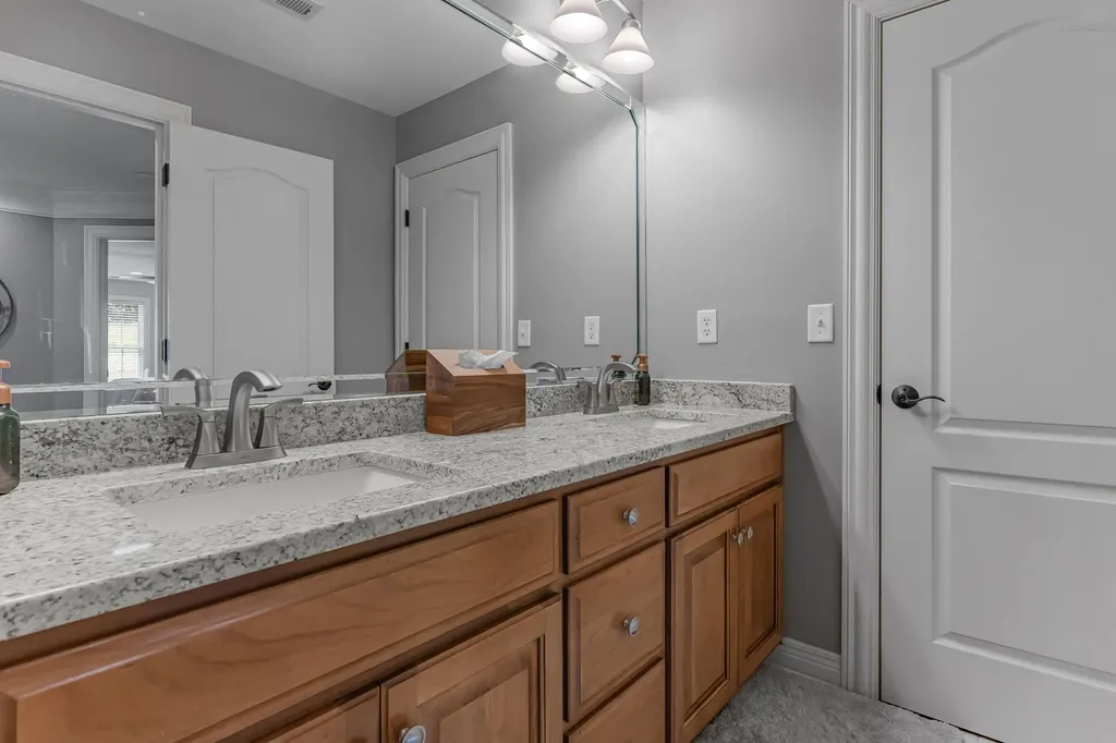216 Avawam Drive Richmond KY 40475