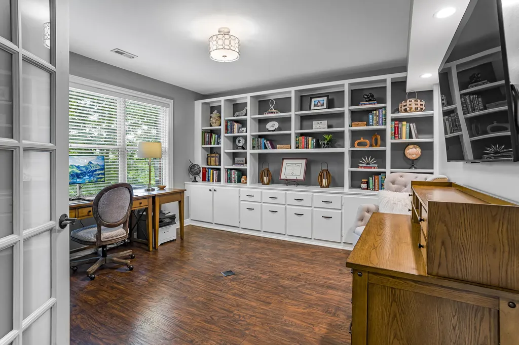 216 Avawam Drive Richmond KY 40475