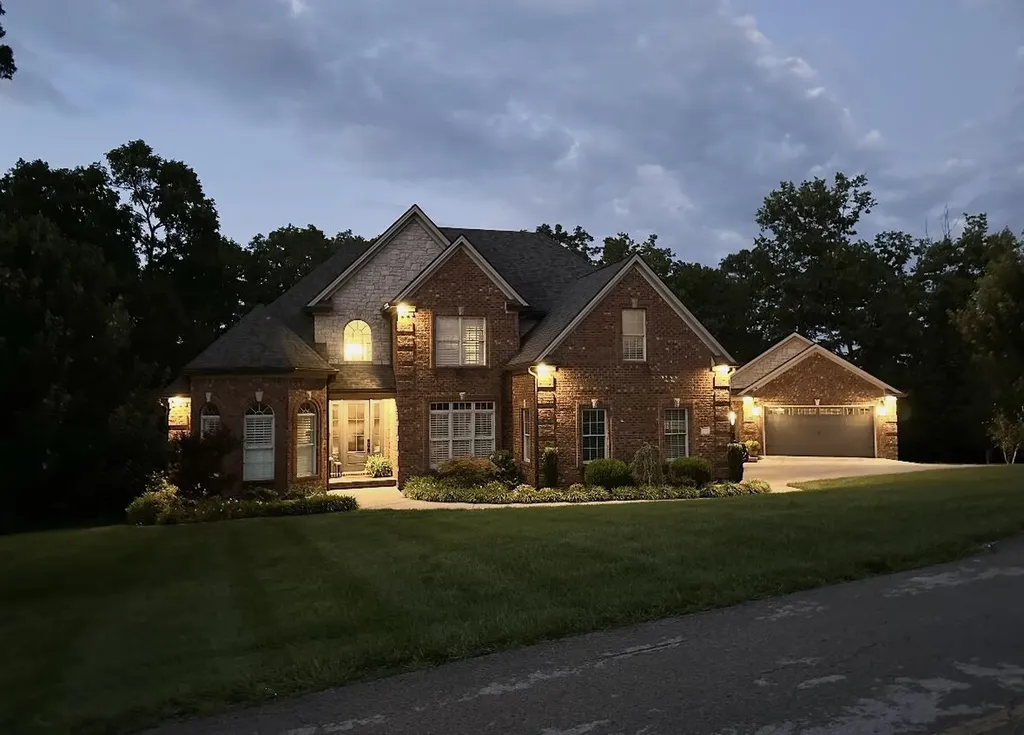 216 Avawam Drive Richmond KY 40475