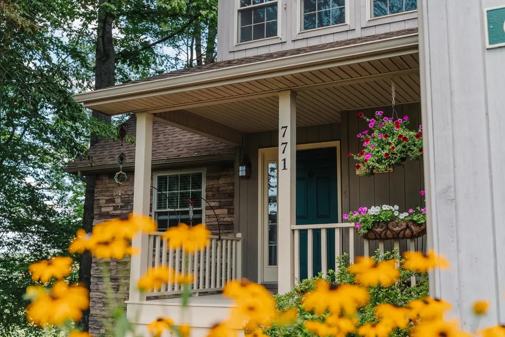 771 Cliffside Drive Russell Springs KY 42642