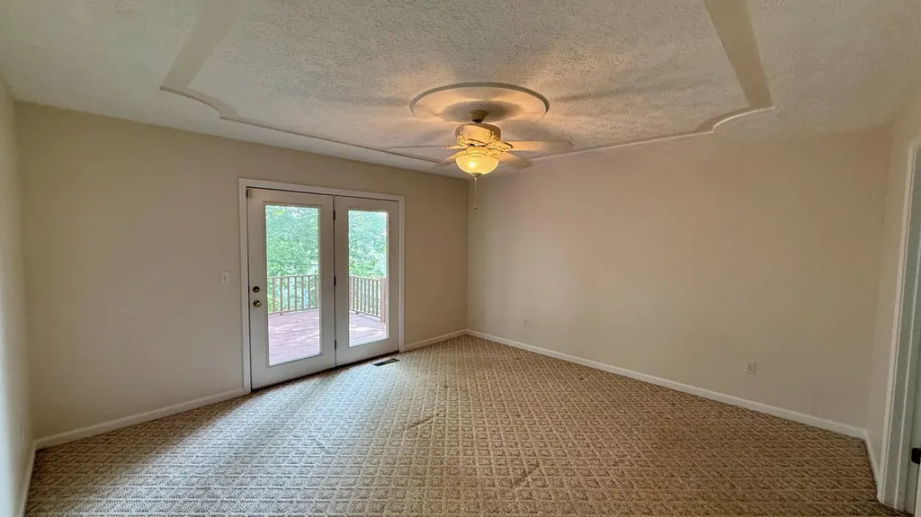 771 Cliffside Drive Russell Springs KY 42642