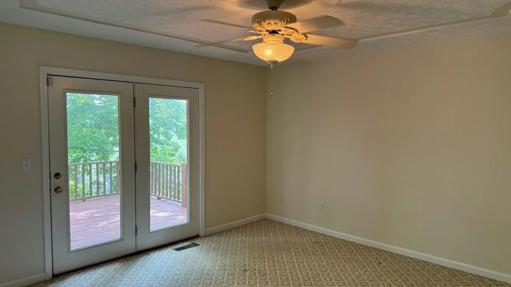 771 Cliffside Drive Russell Springs KY 42642