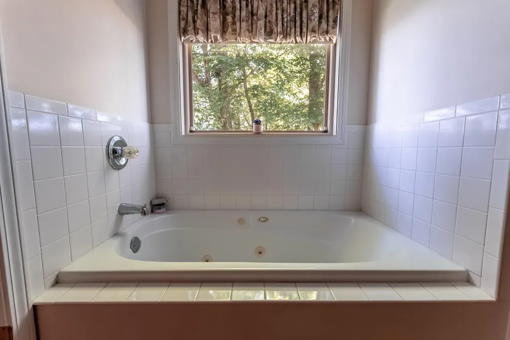 771 Cliffside Drive Russell Springs KY 42642