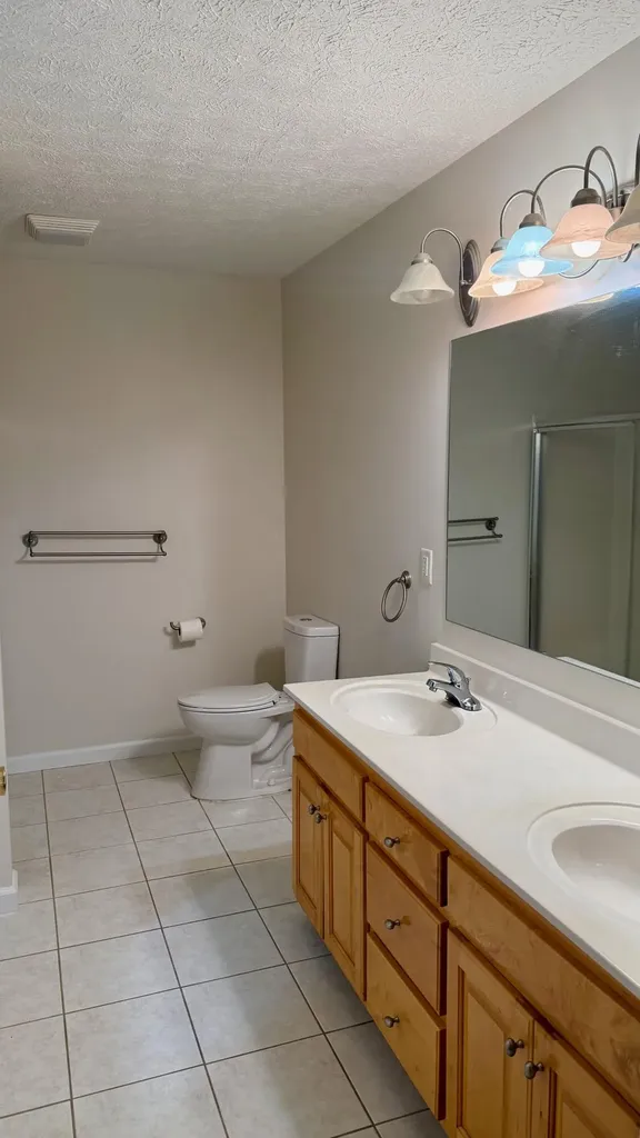 771 Cliffside Drive Russell Springs KY 42642