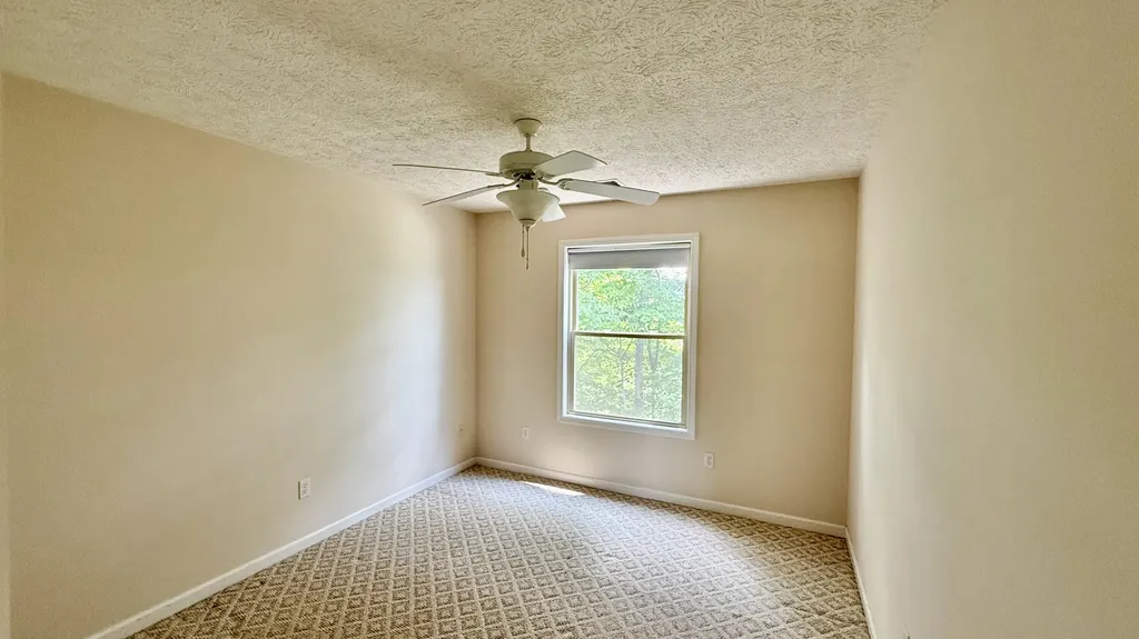 771 Cliffside Drive Russell Springs KY 42642