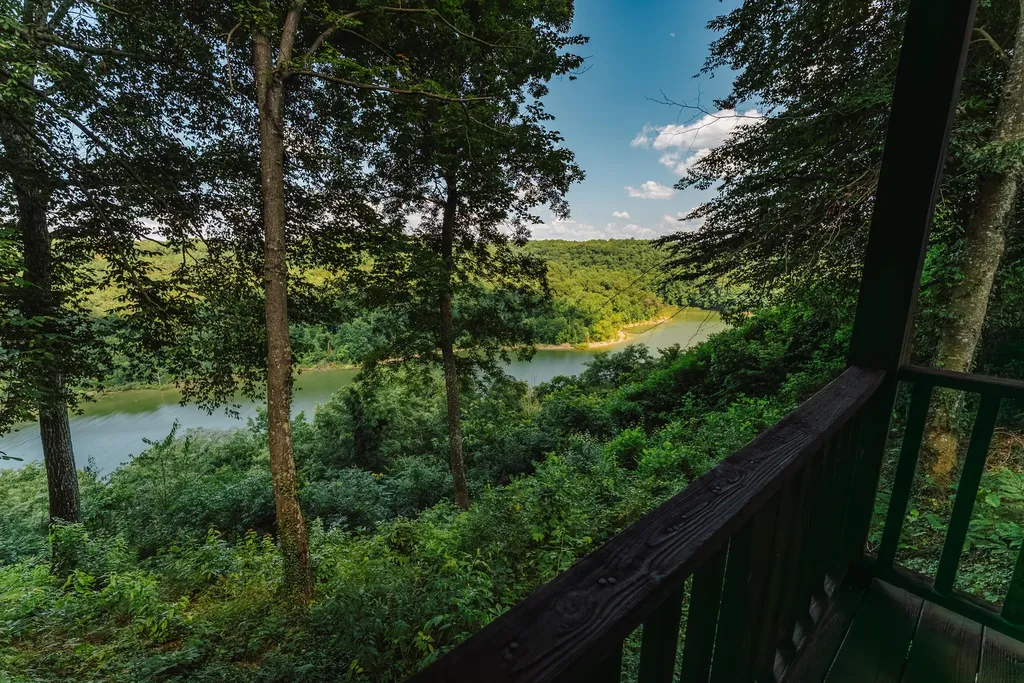 771 Cliffside Drive Russell Springs KY 42642