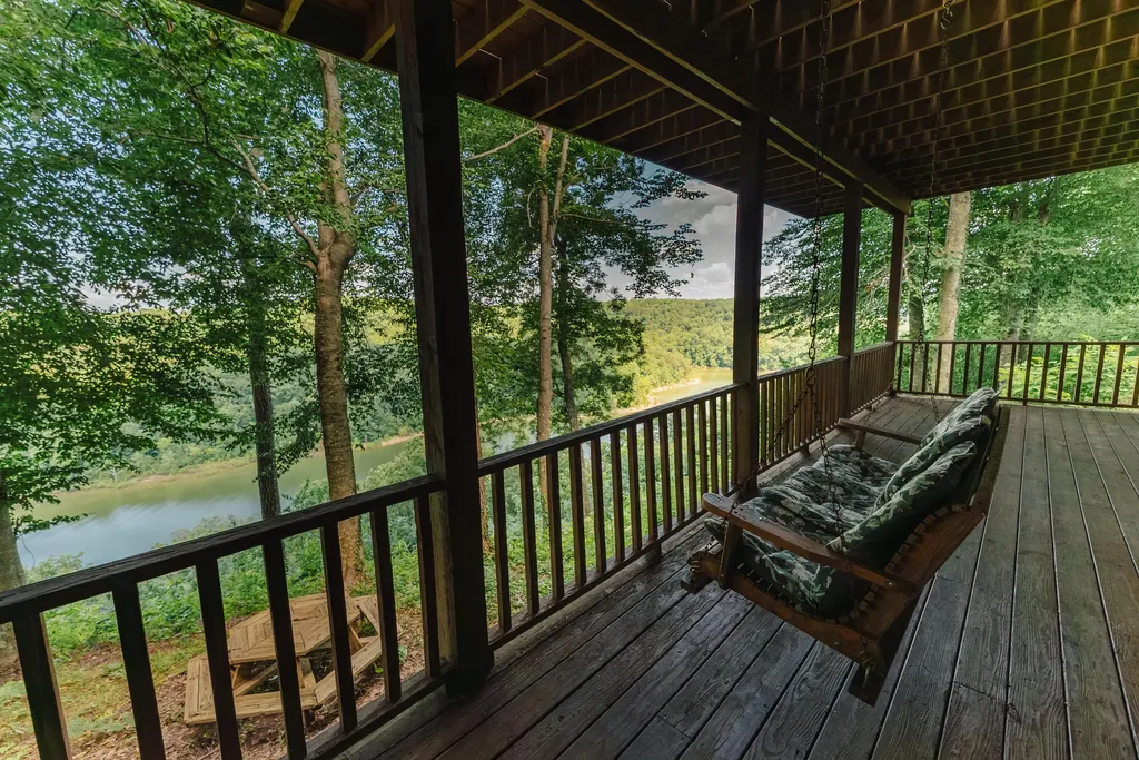 771 Cliffside Drive Russell Springs KY 42642