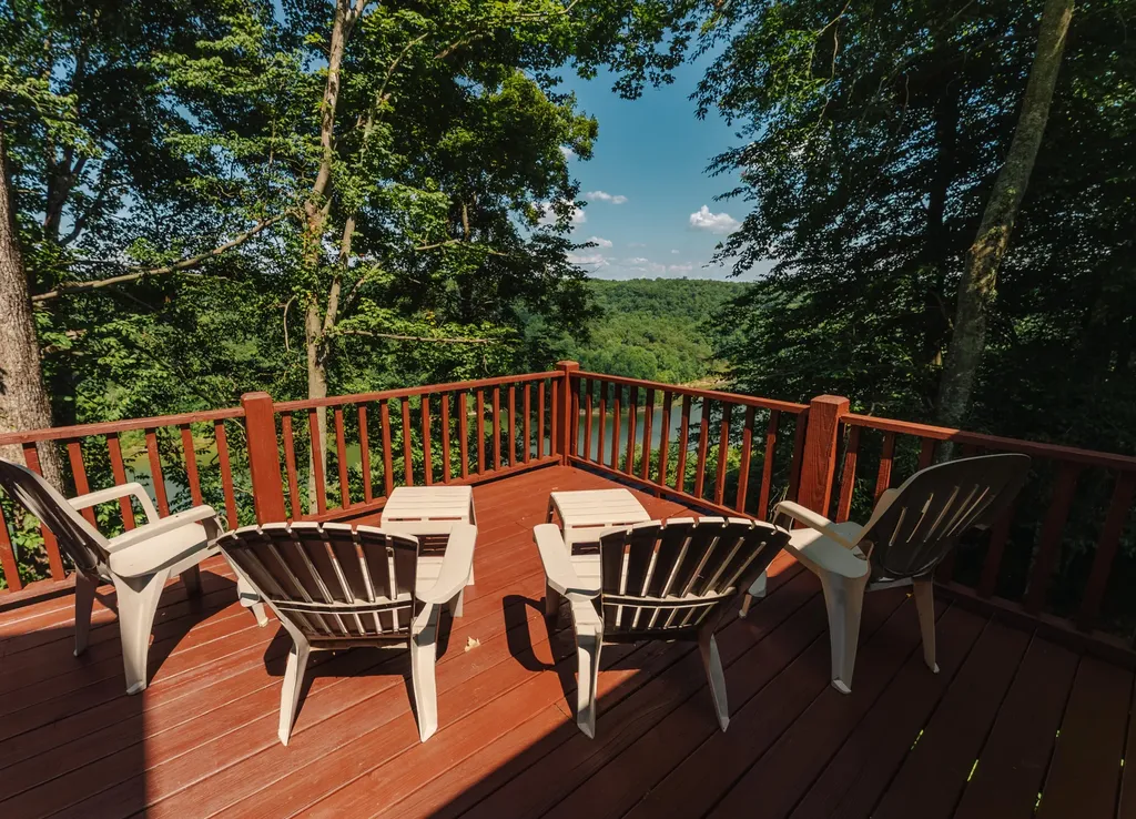 771 Cliffside Drive Russell Springs KY 42642