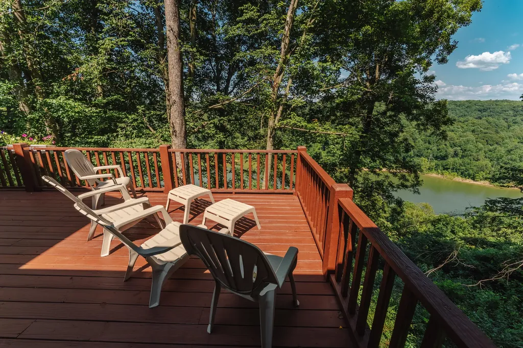 771 Cliffside Drive Russell Springs KY 42642