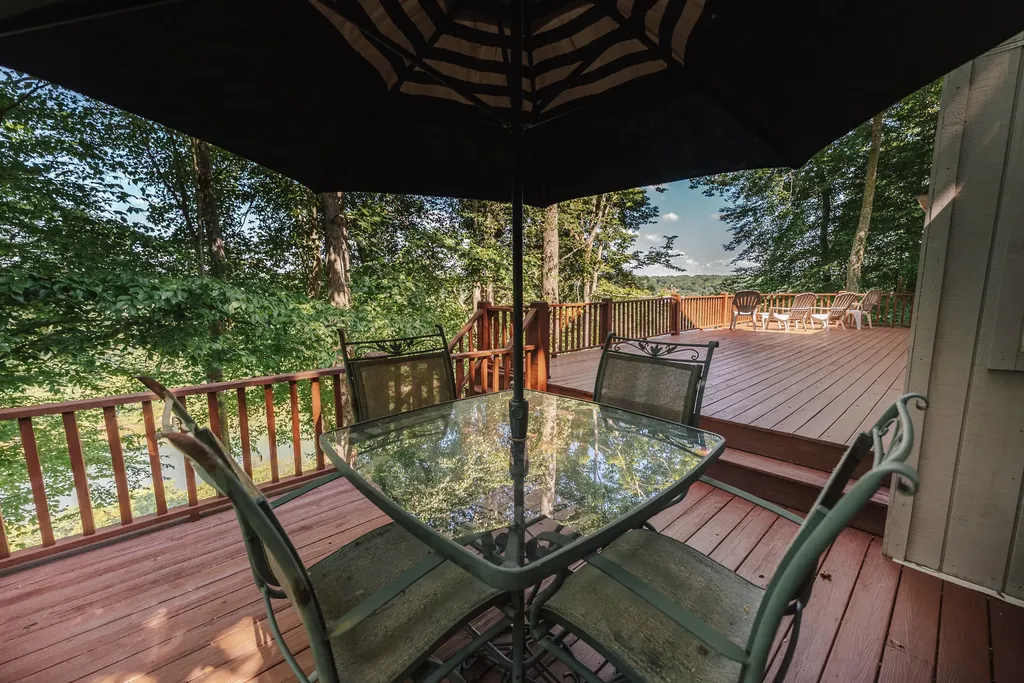 771 Cliffside Drive Russell Springs KY 42642
