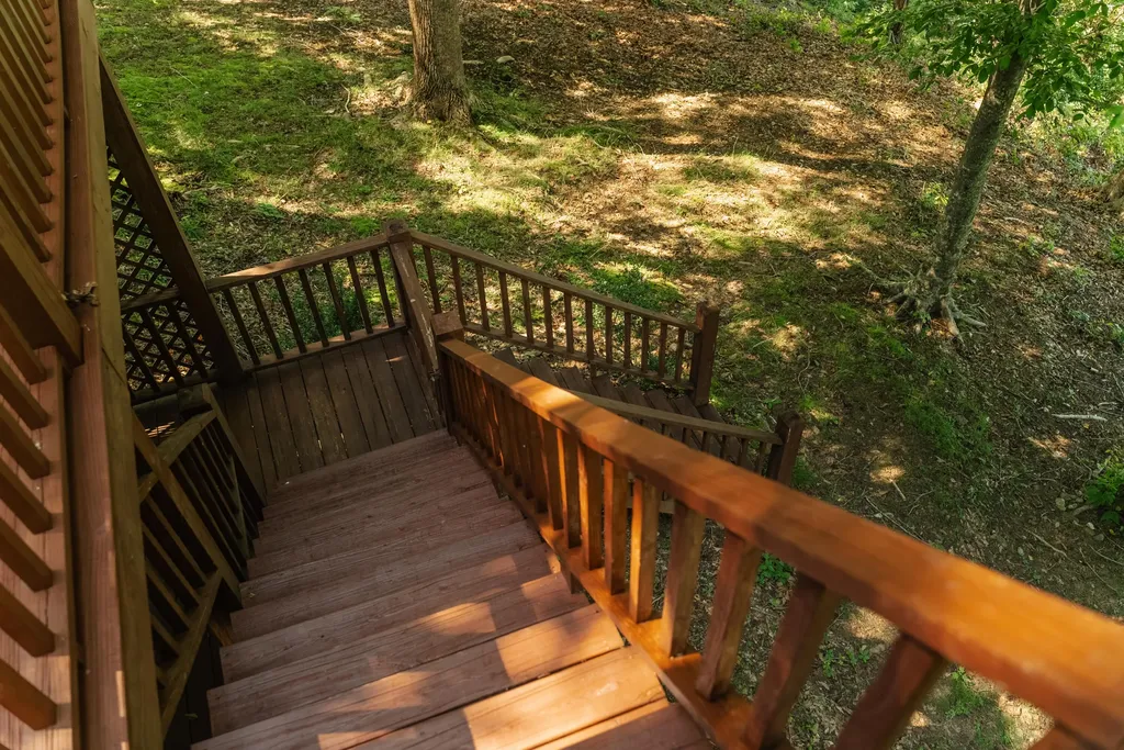 771 Cliffside Drive Russell Springs KY 42642