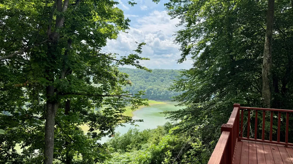 771 Cliffside Drive Russell Springs KY 42642