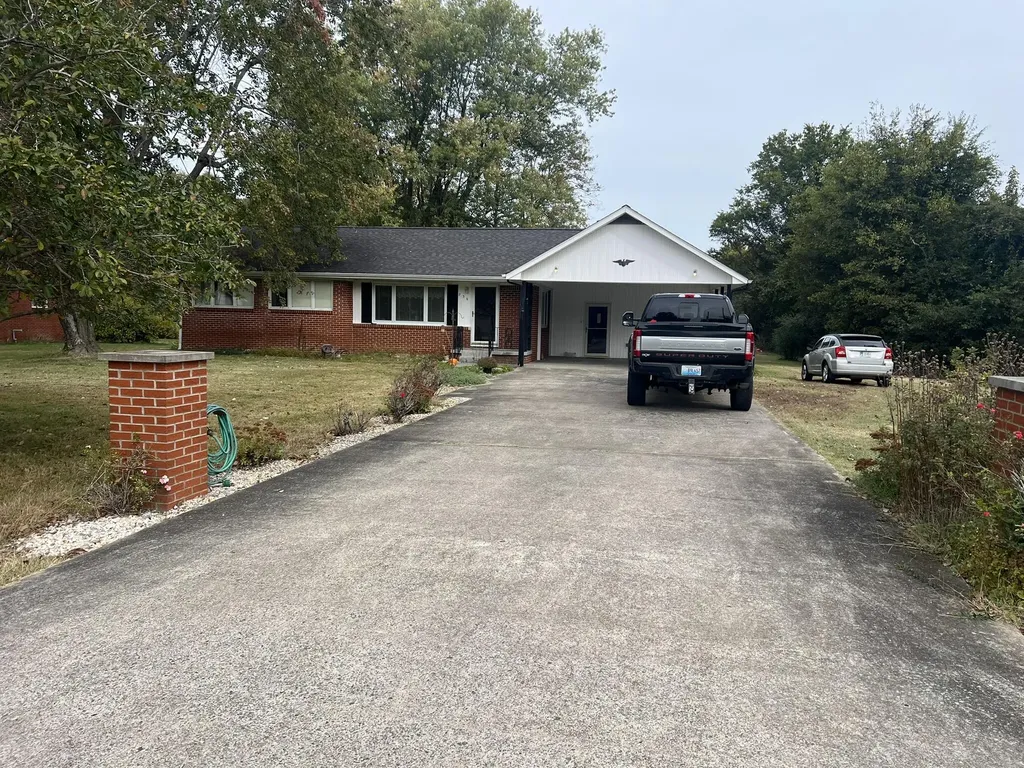 236 Gilhaven Drive Paducah KY 42003