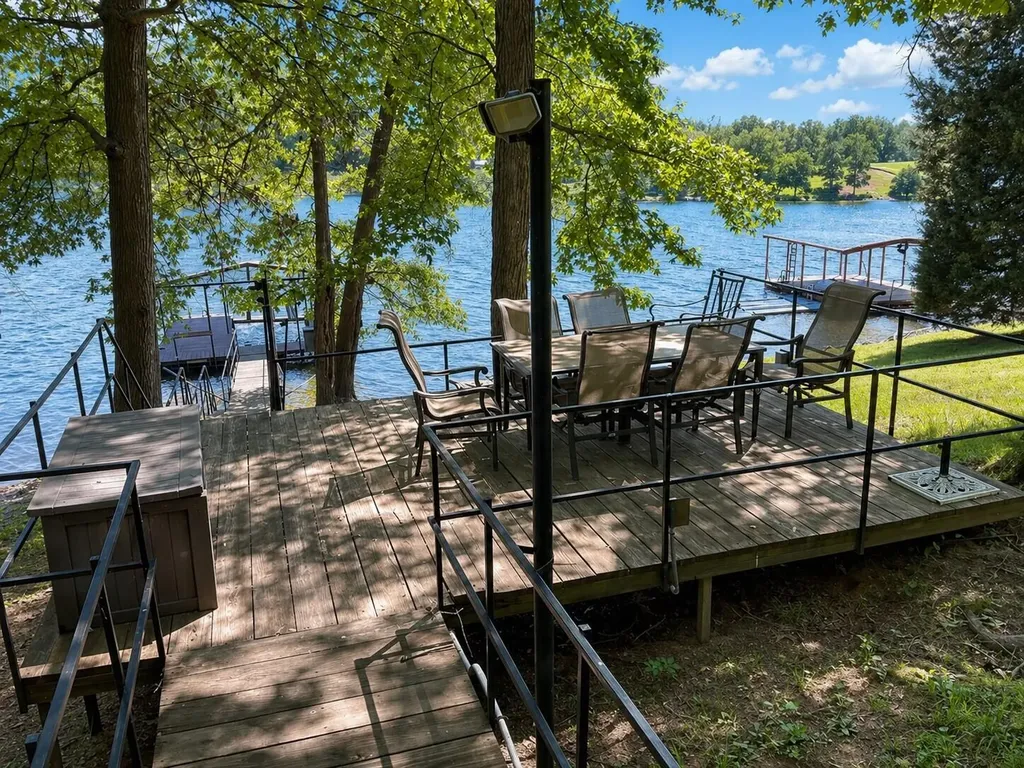 537 Algonquin Road Eddyville KY 42038