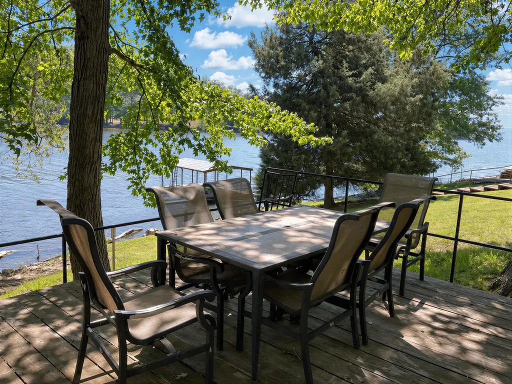 537 Algonquin Road Eddyville KY 42038