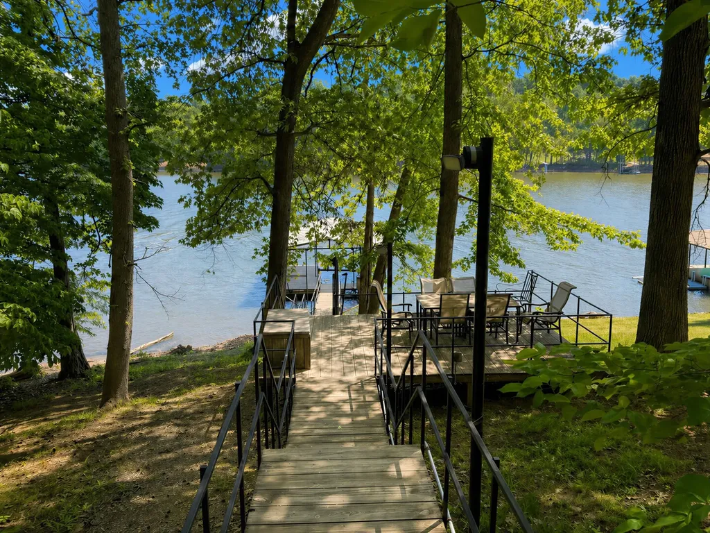 537 Algonquin Road Eddyville KY 42038