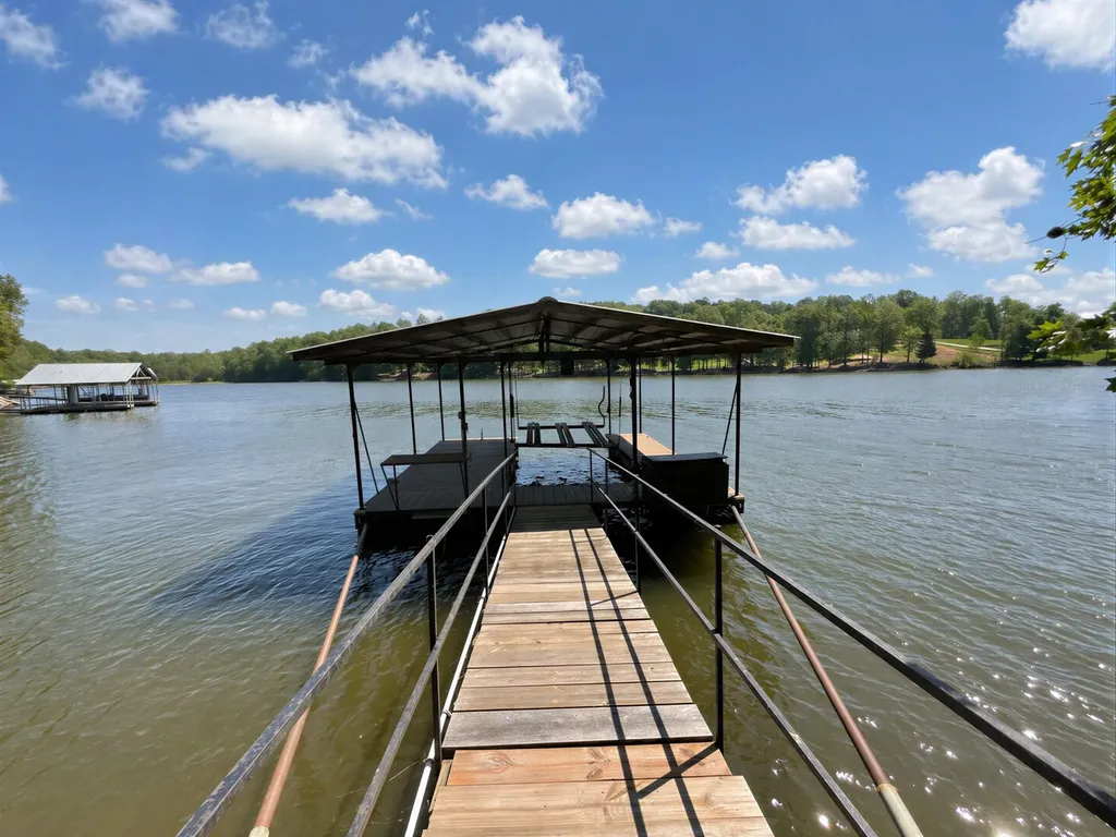 537 Algonquin Road Eddyville KY 42038