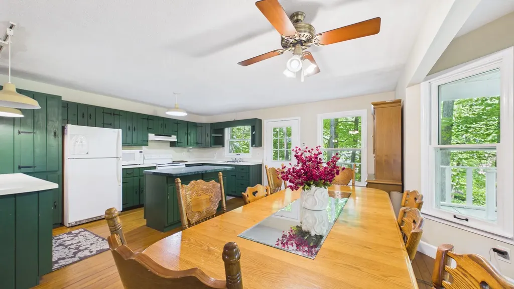 537 Algonquin Road Eddyville KY 42038