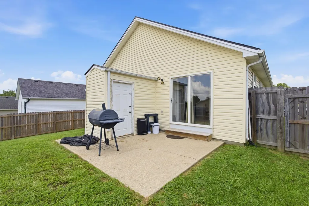 232 Harrods Trace Harrodsburg KY 40330