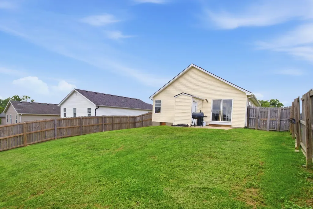 232 Harrods Trace Harrodsburg KY 40330