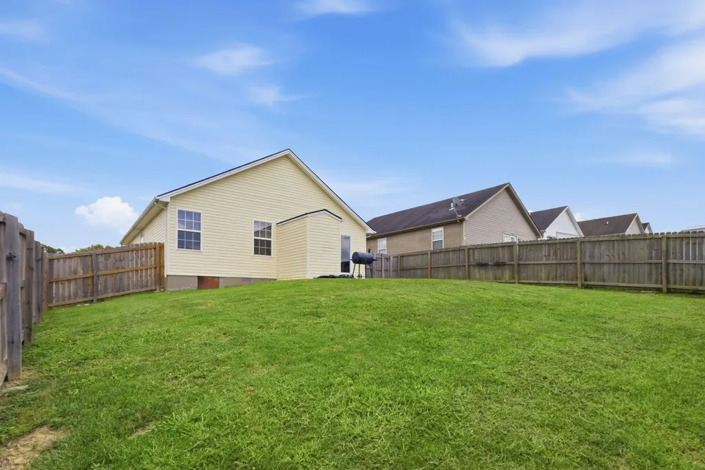 232 Harrods Trace Harrodsburg KY 40330