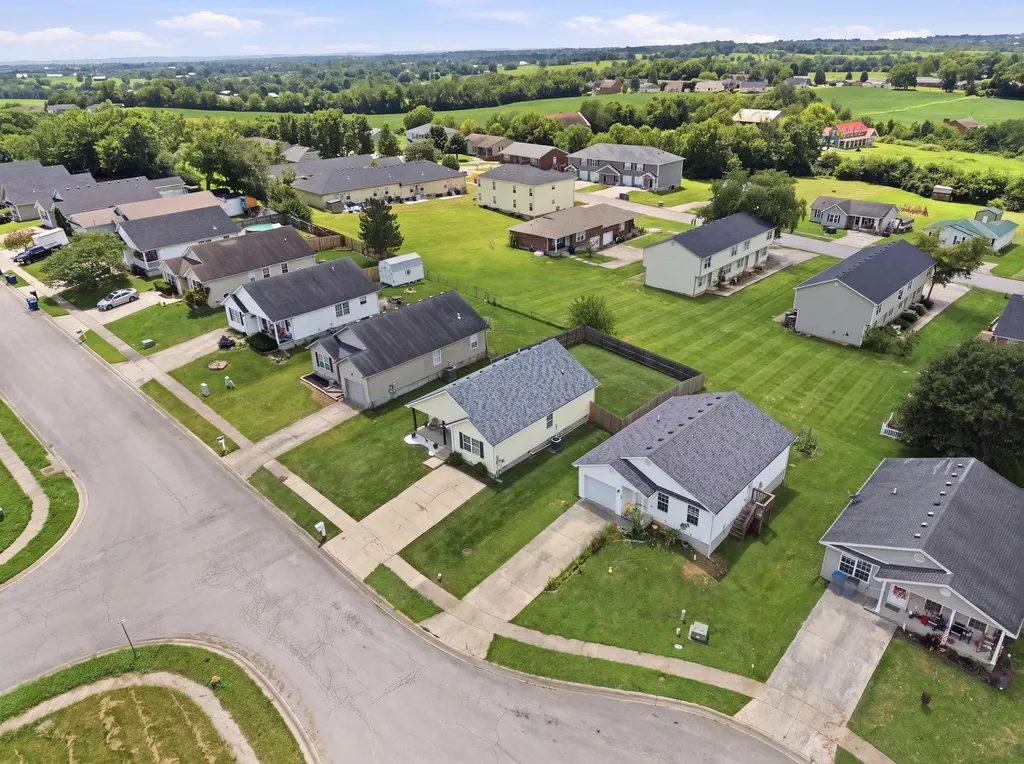 232 Harrods Trace Harrodsburg KY 40330