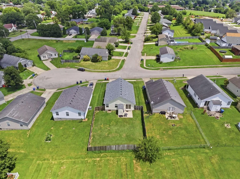 232 Harrods Trace Harrodsburg KY 40330