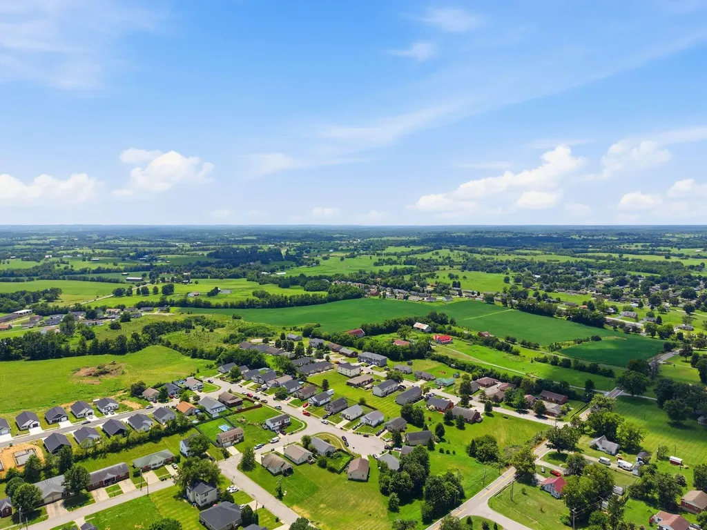 232 Harrods Trace Harrodsburg KY 40330