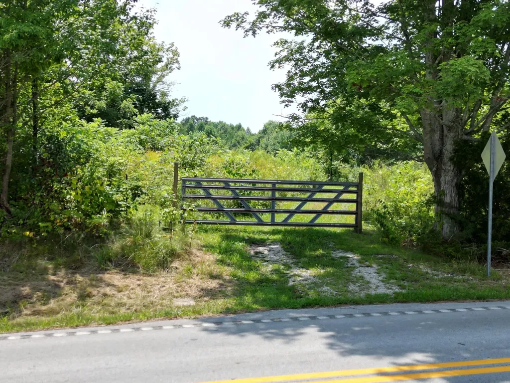 9991 Kentucky 490 East Bernstadt KY 40729