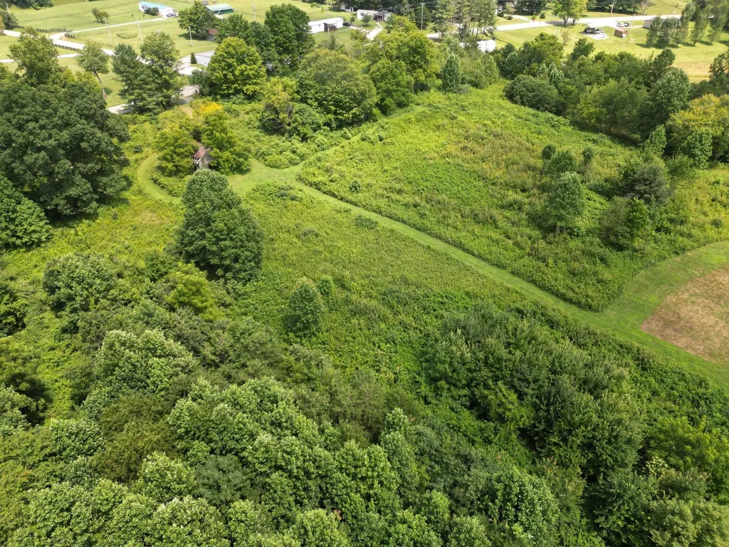 9991 Kentucky 490 East Bernstadt KY 40729
