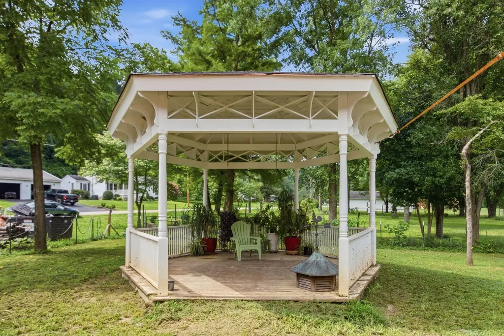 74 Fredericktown Road Springfield KY 40069