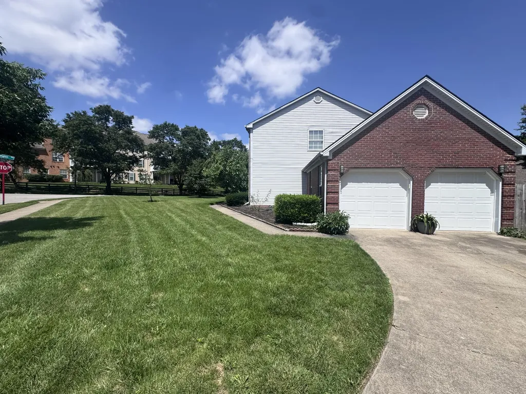 3644 Gladman Way Lexington KY 40503