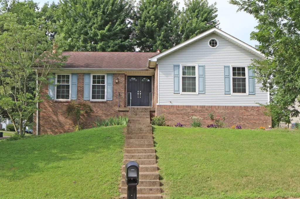 388 Cromwell Way Lexington KY 40503