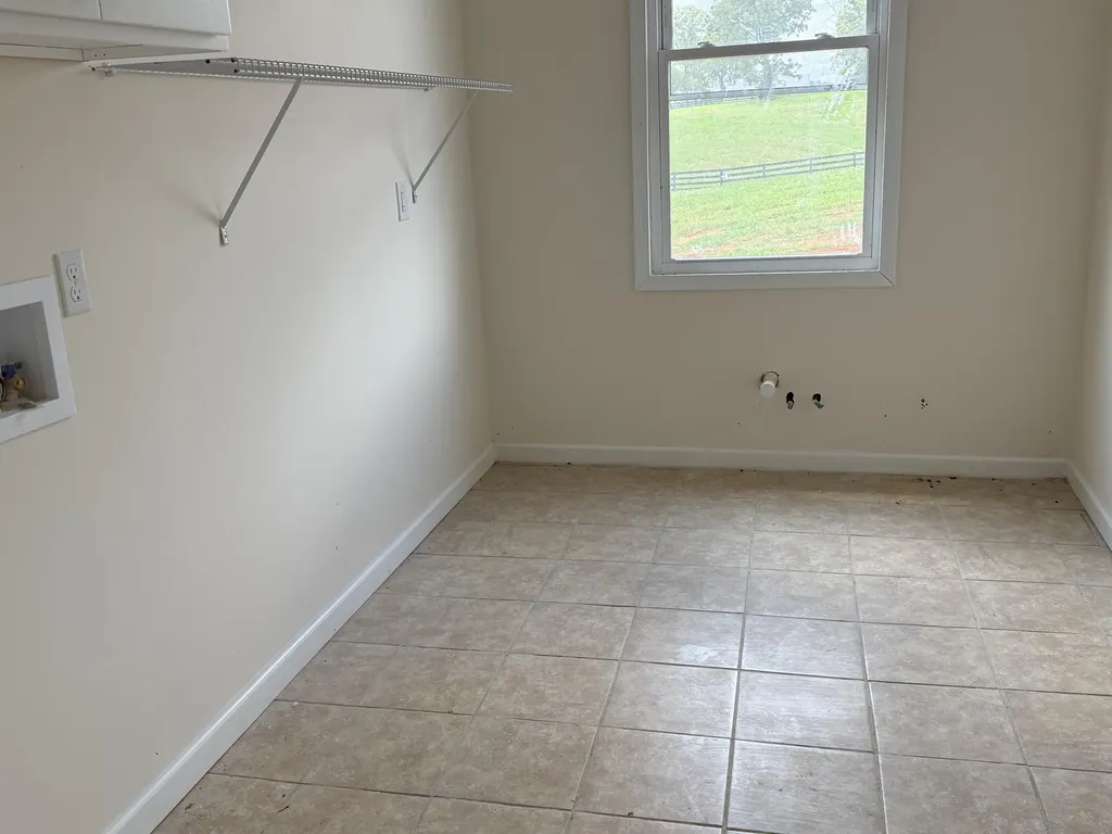 1615 White Road Somerset KY 42503