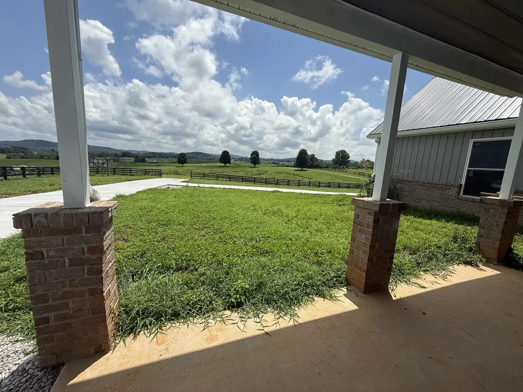 1615 White Road Somerset KY 42503