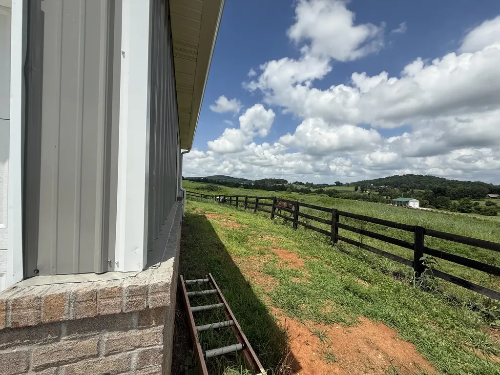 1615 White Road Somerset KY 42503