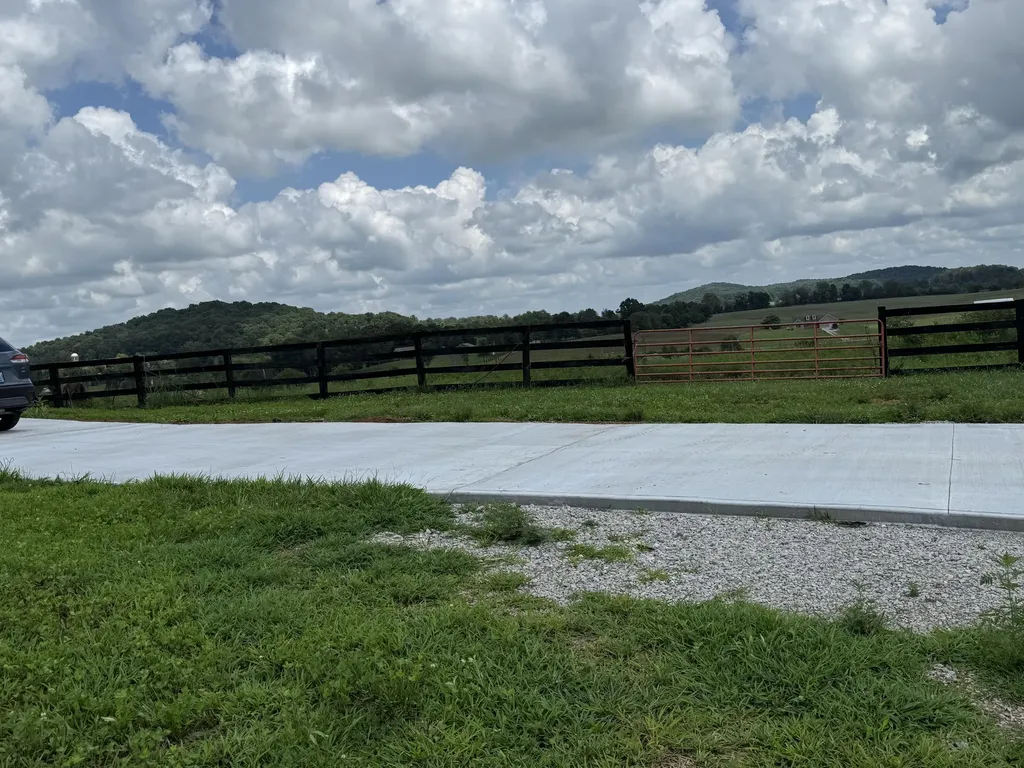 1615 White Road Somerset KY 42503