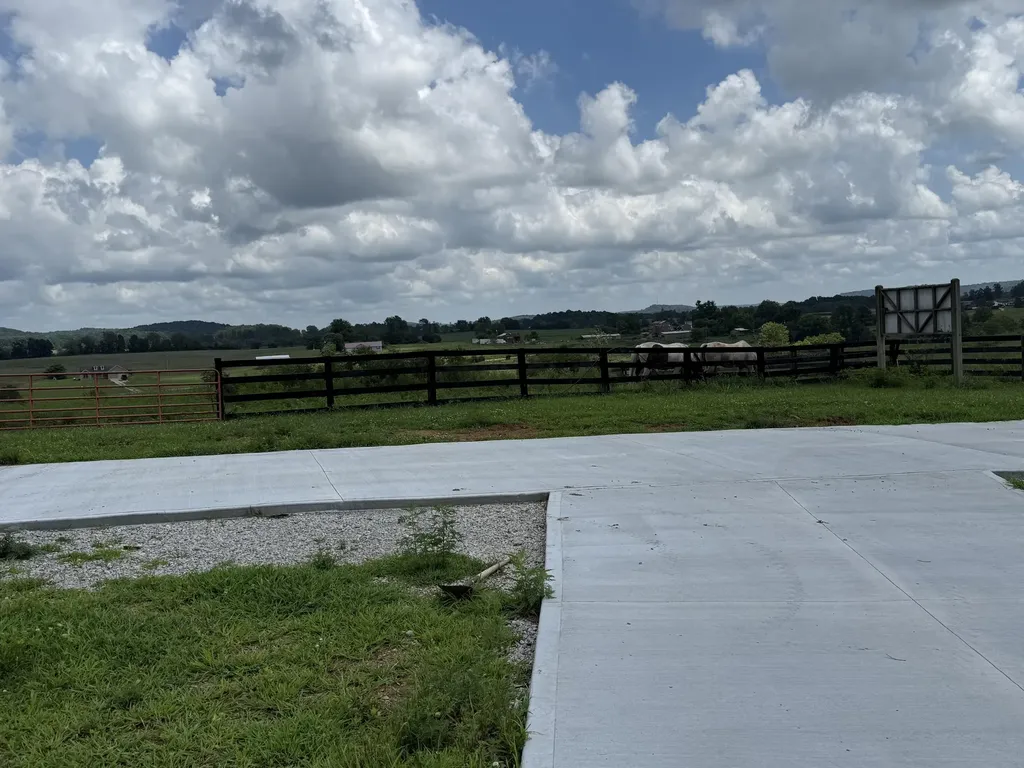 1615 White Road Somerset KY 42503