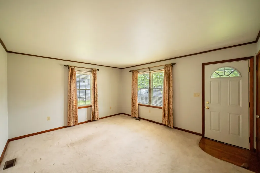 310 Drake Street Marion KY 42064